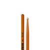 Baqueta Vic Firth SDW2 Signature Dave Weckl Evolution Hickory 5A/5B Laranja Ponta de Madeira