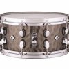 Caixa Mapex 14x6,5 Black Panther Persuader Series Hammered Black Brass Casco em Latão Martelado e 10 Afinações