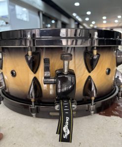 Alternative view of Caixa Orange County Maple 14 x 6” Semi Nova)