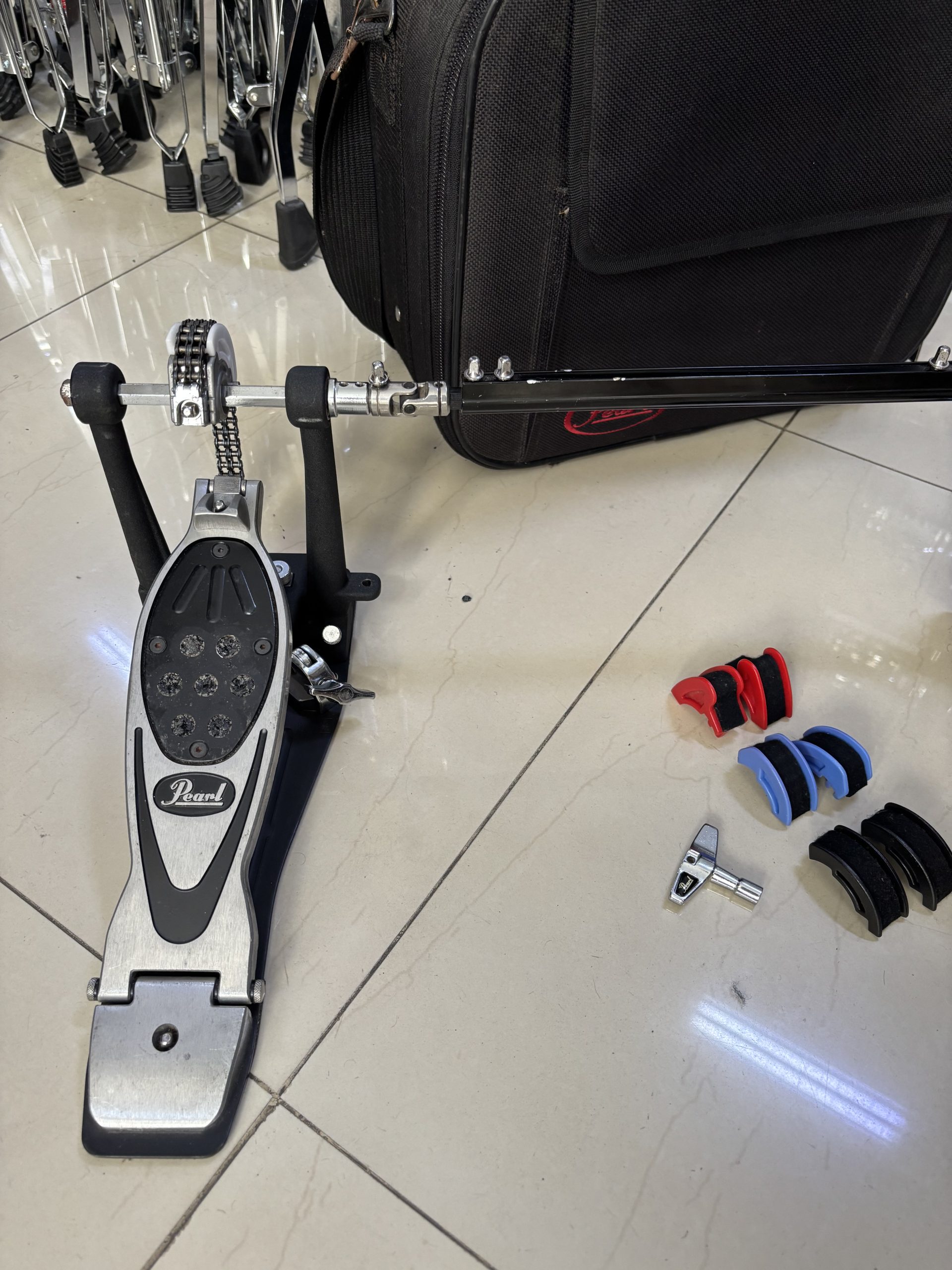 Pedal Duplo Pearl Eliminator + Semi Case + Polias (Semi Novo) - Imagem 4