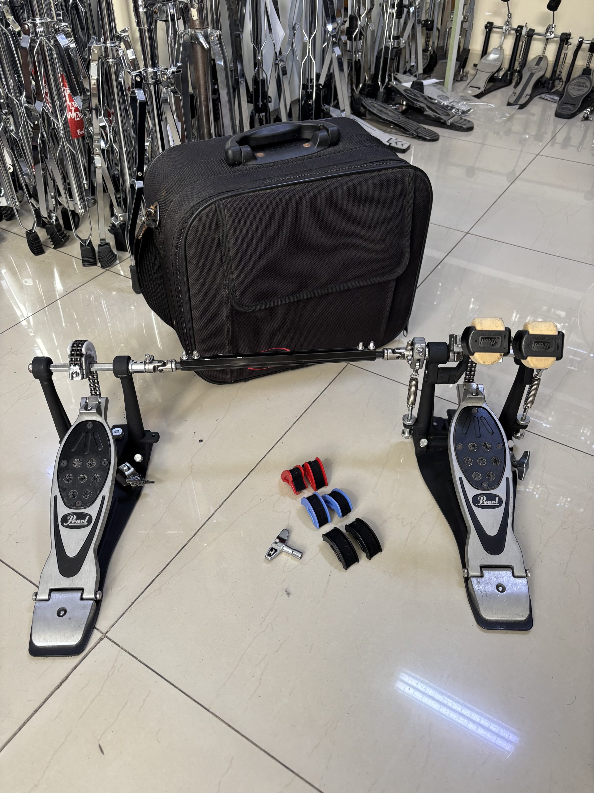 Pedal Duplo Pearl Eliminator + Semi Case + Polias (Semi Novo)