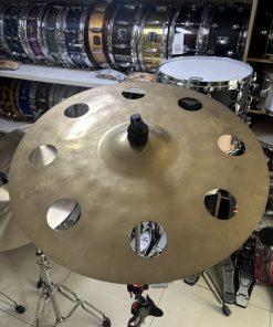 Prato Sabian HHX Evolution O-Zone 18” (Seminovo)